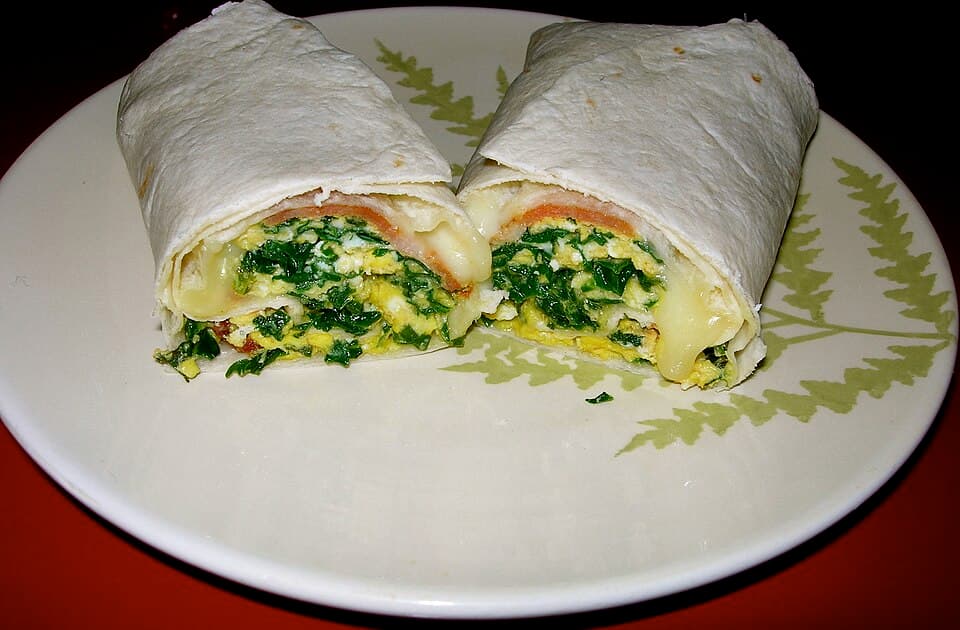 Foto de Tortillas de desayuno con huevo y pollo