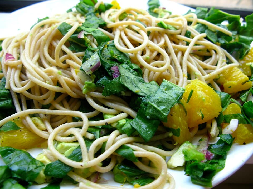 Foto de One Pan Spaghetti con Espinacas y Tofu