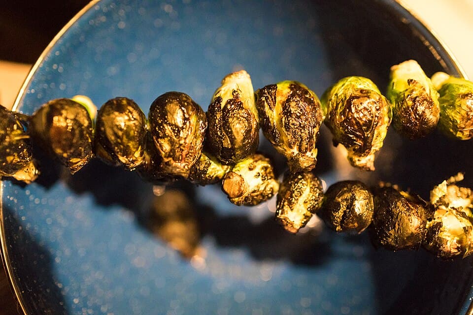 Foto de Coles de Bruselas asadas con nueces