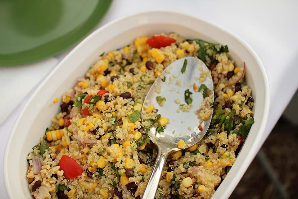 Foto de Ensalada de quinoa, pepino y hierbabuena