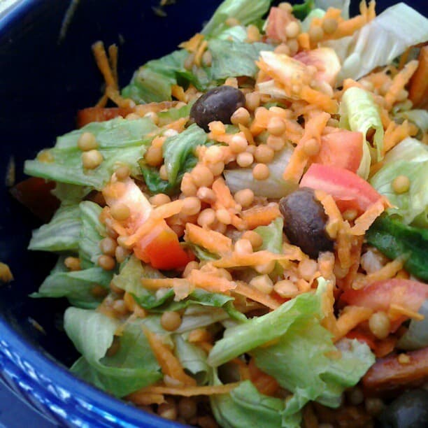 Foto de Ensalada tibia de lentejas, calabaza asada y nueces