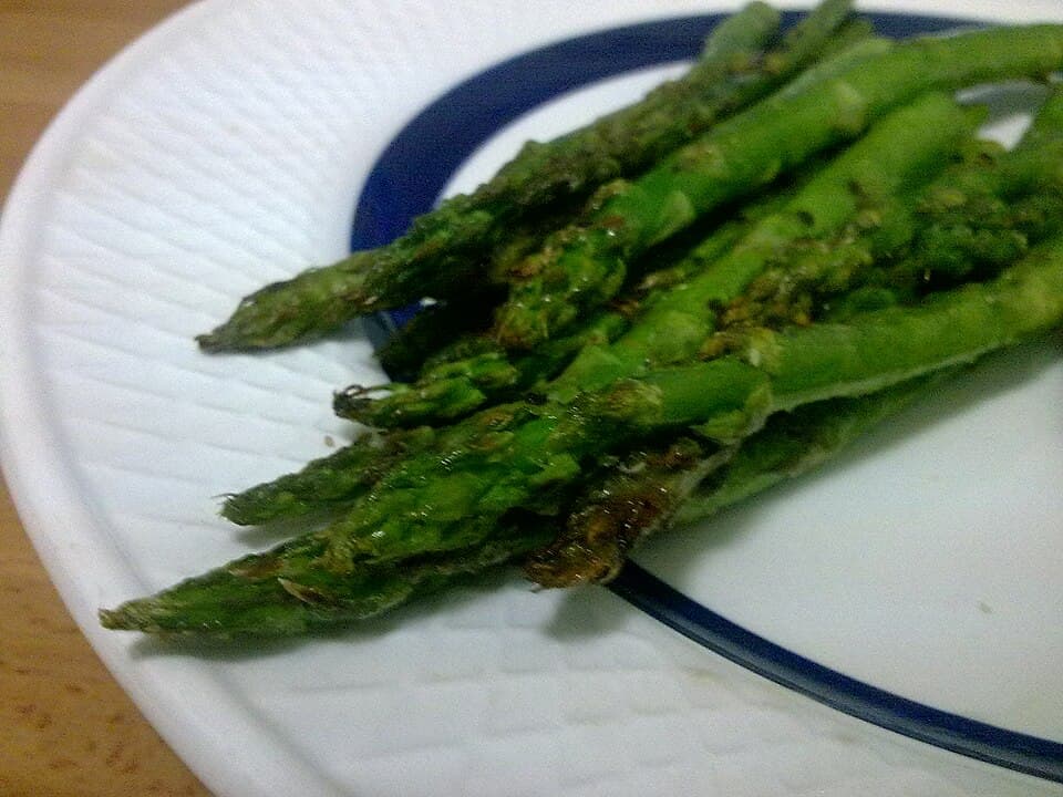 Foto de Espárragos verdes a la plancha con almendras