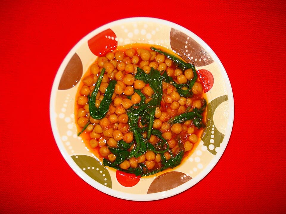 Foto de Garbanzos salteados con espinacas y comino