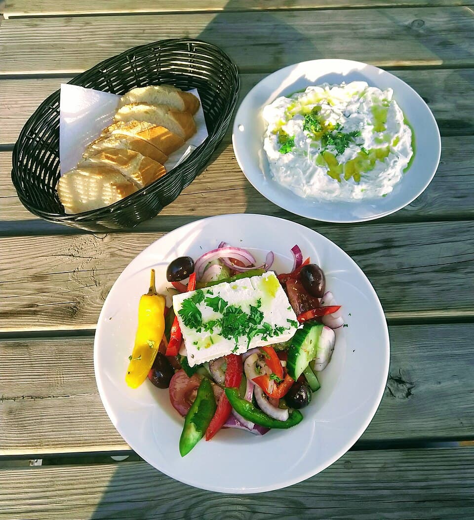 Foto de Ensalada griega con garbanzos