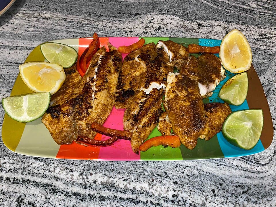 Foto de Tilapia al horno con limón y hierbas