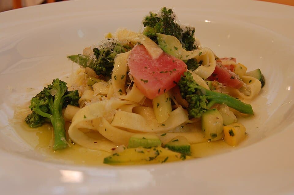 Foto de Pasta primavera con verduras