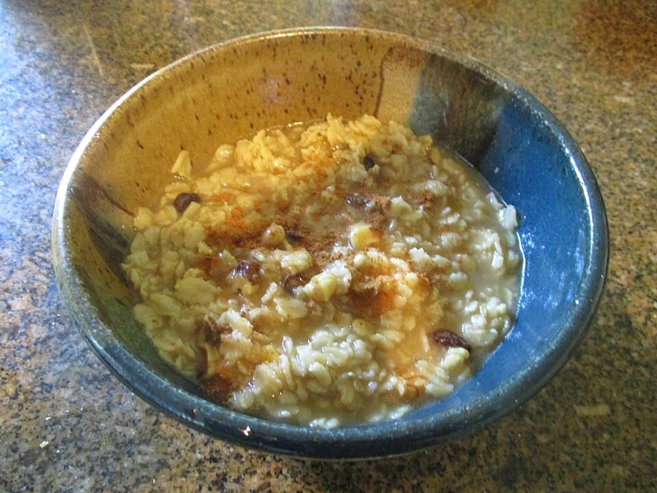 Foto de Porridge de avena con canela y nueces
