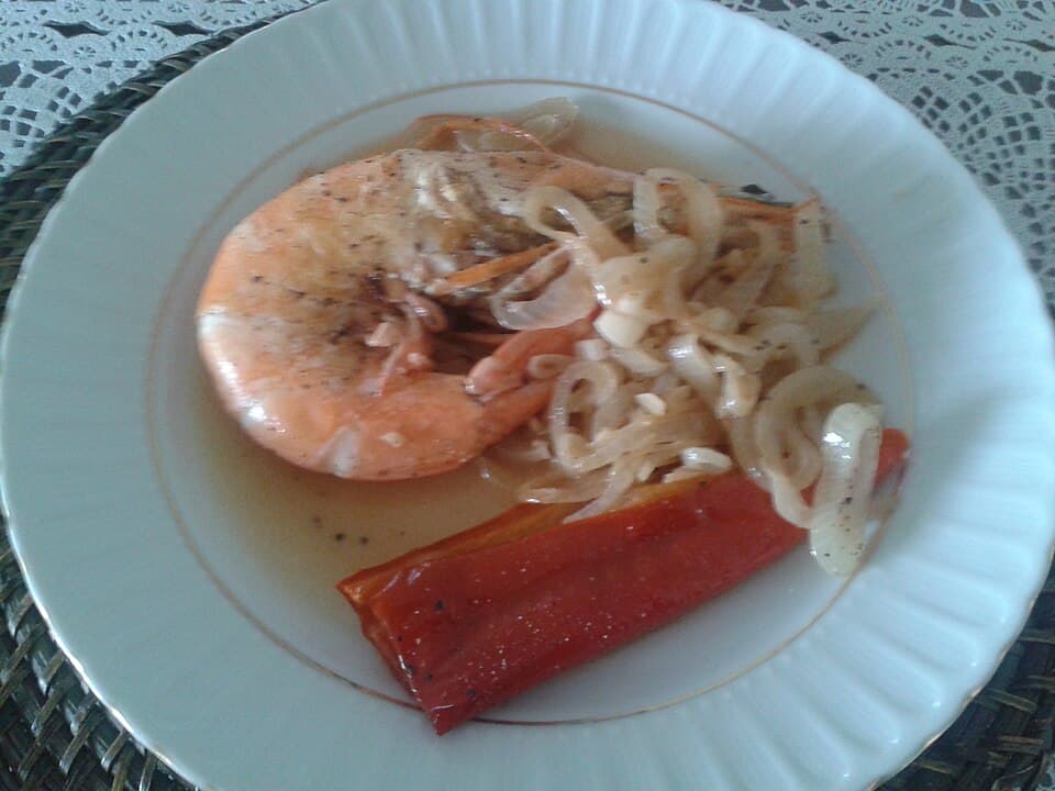 Foto de Salteado de Gambas con Calabacín y Ajo