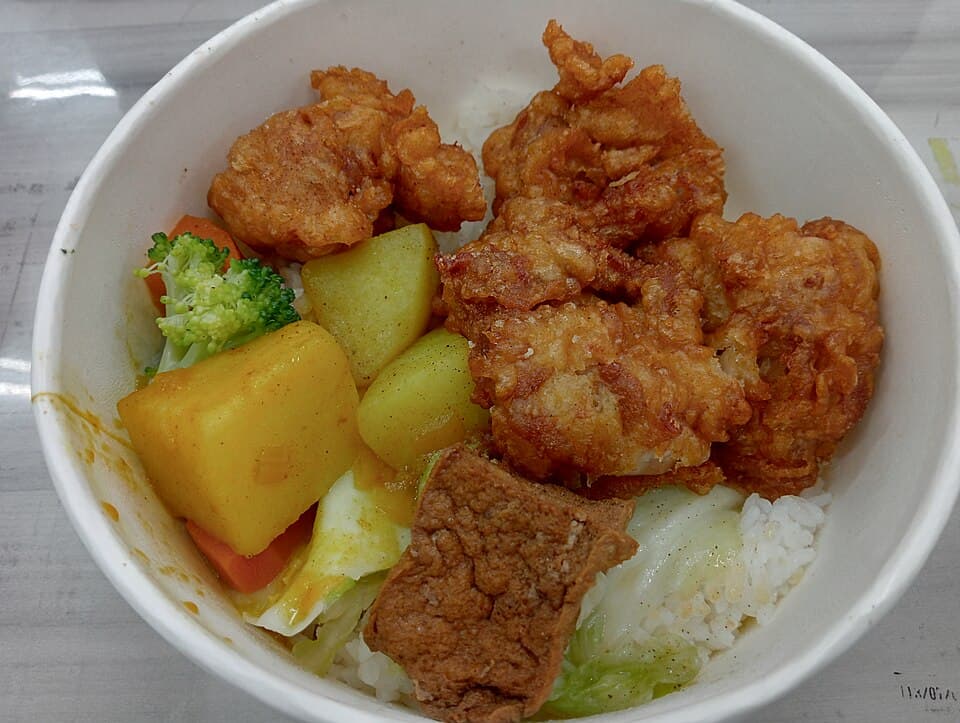 Foto de Sopa de pollo con verduras y quinoa